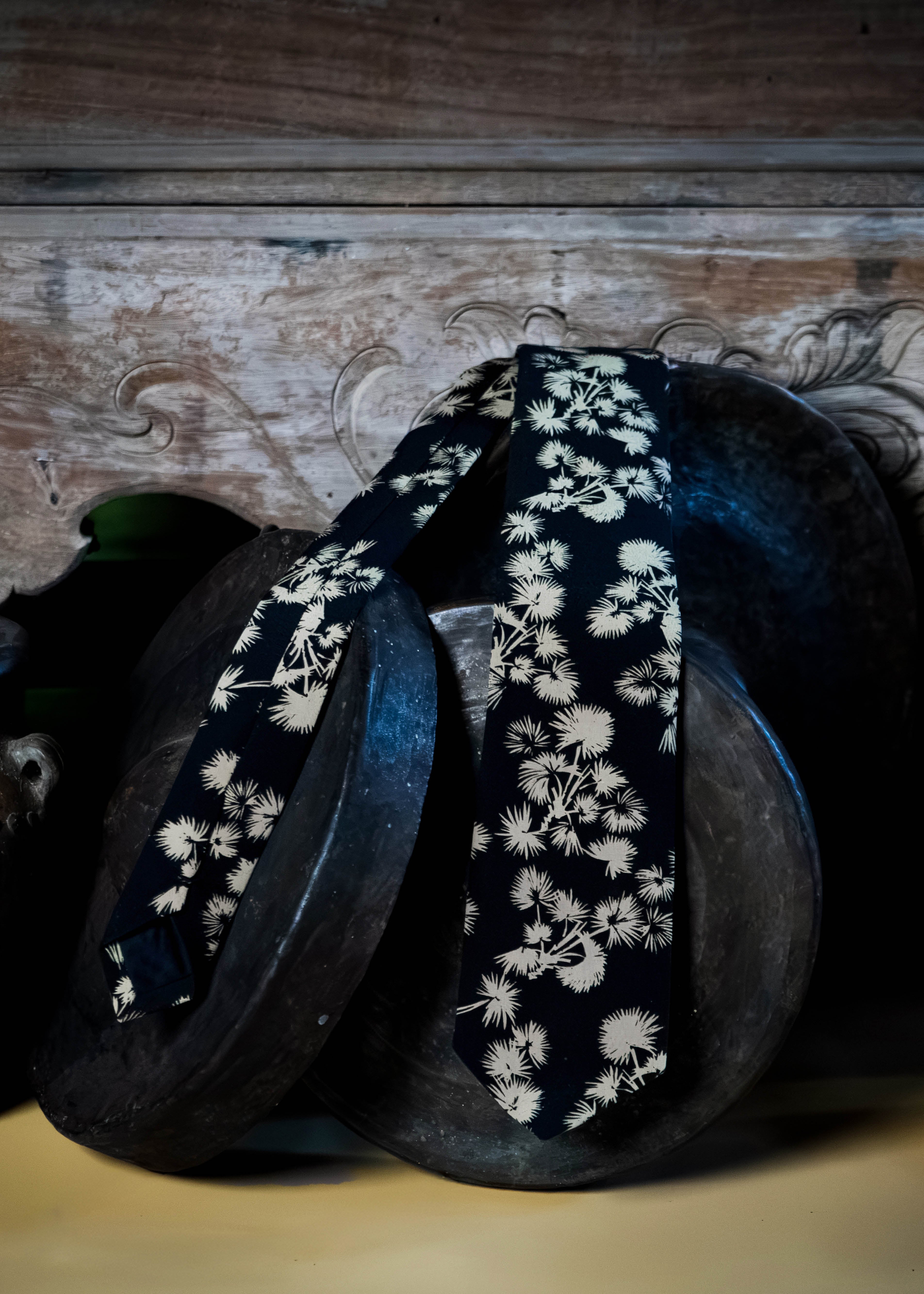 CLASSIC TIE - GOLDLEAF PALM