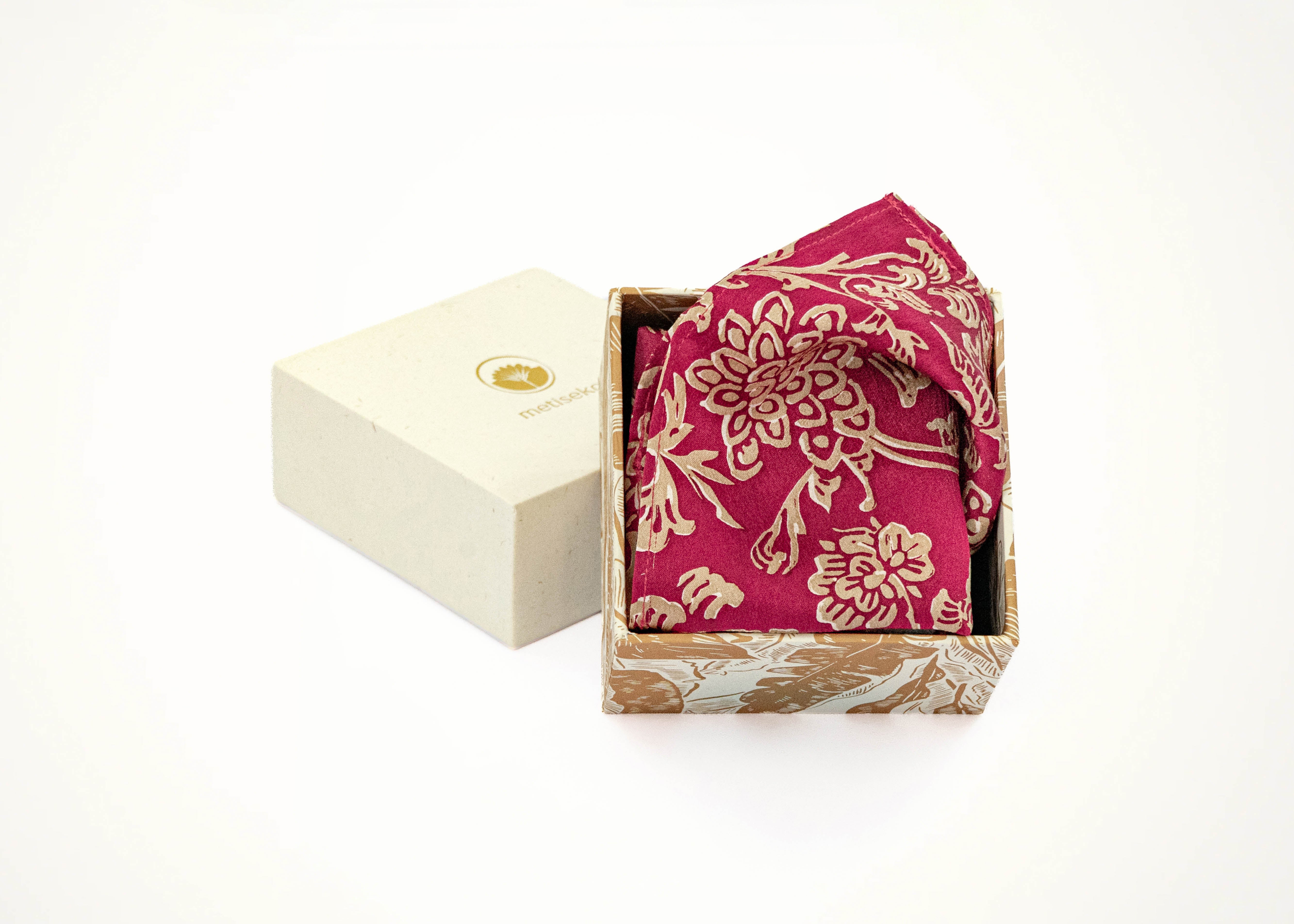POCKET SQUARE - CRIMSON PEONY