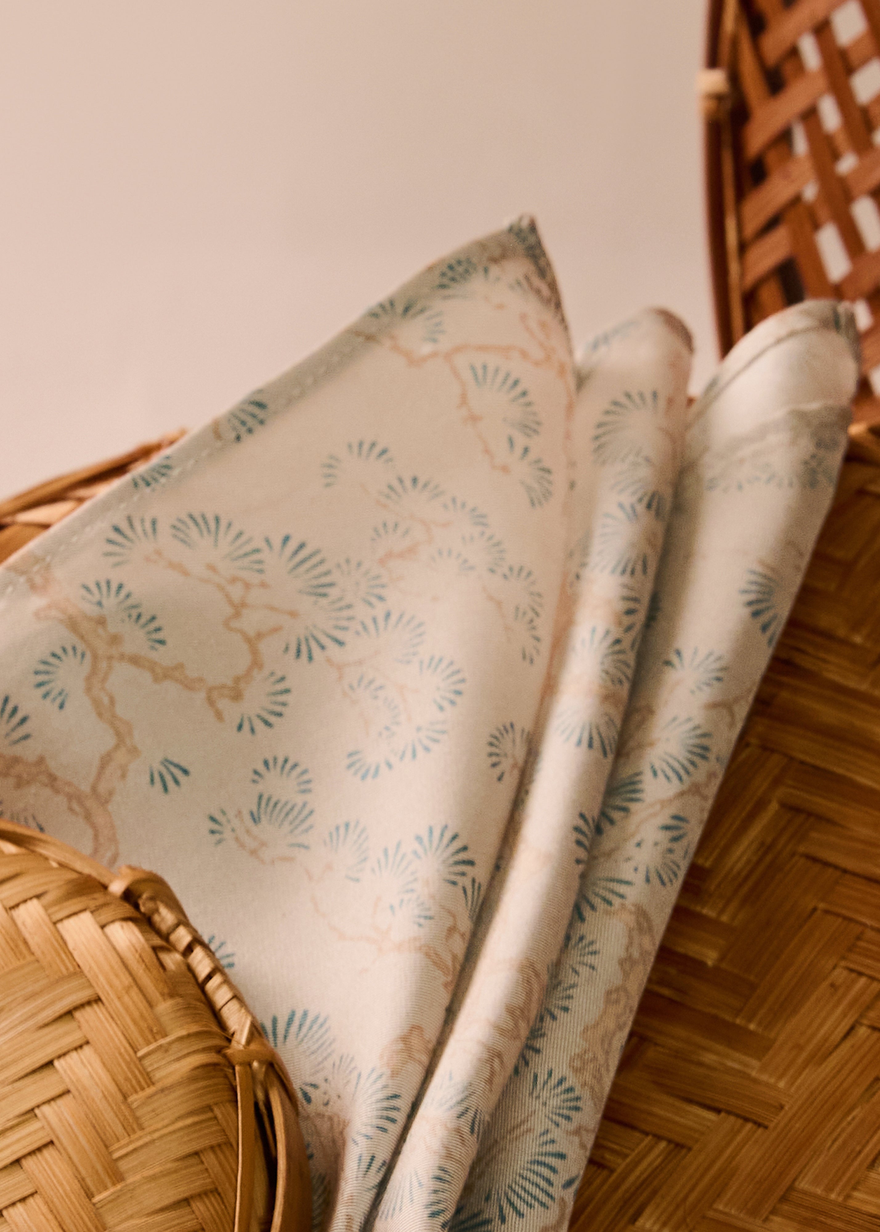 POCKET SQUARE - PEARLWOOD SKY