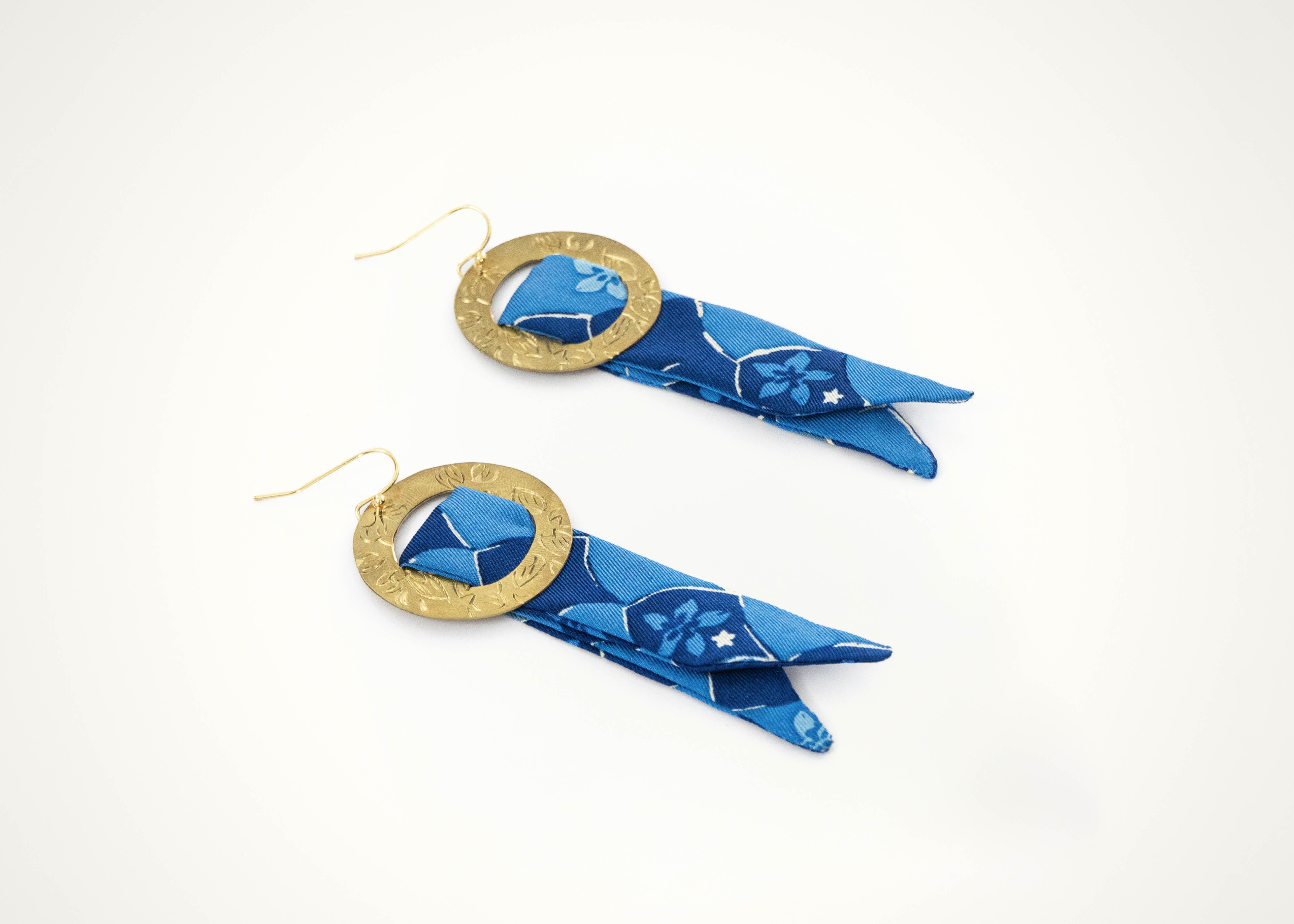 LUU - FEATHER TILES