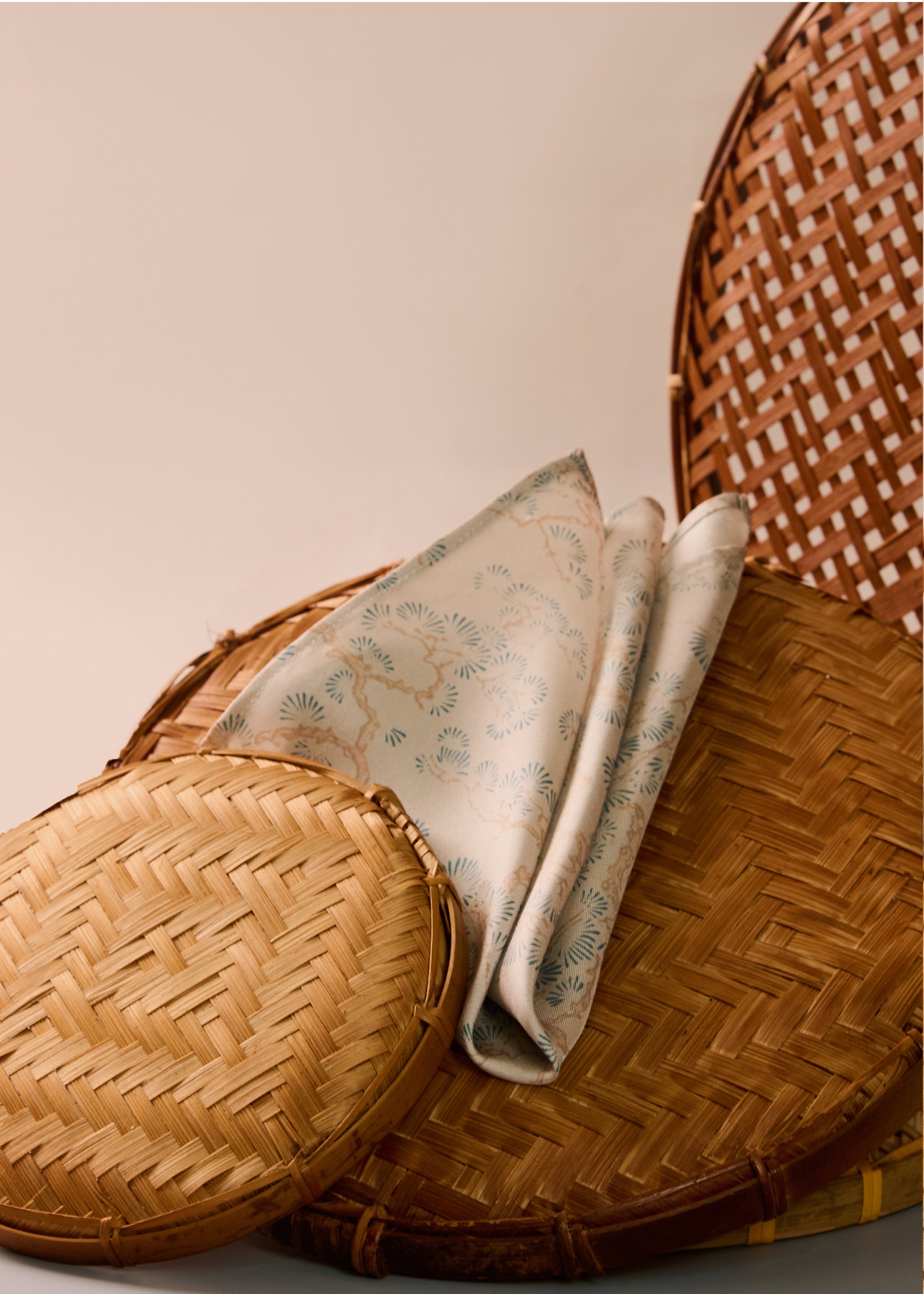 POCKET SQUARE - PEARLWOOD SKY