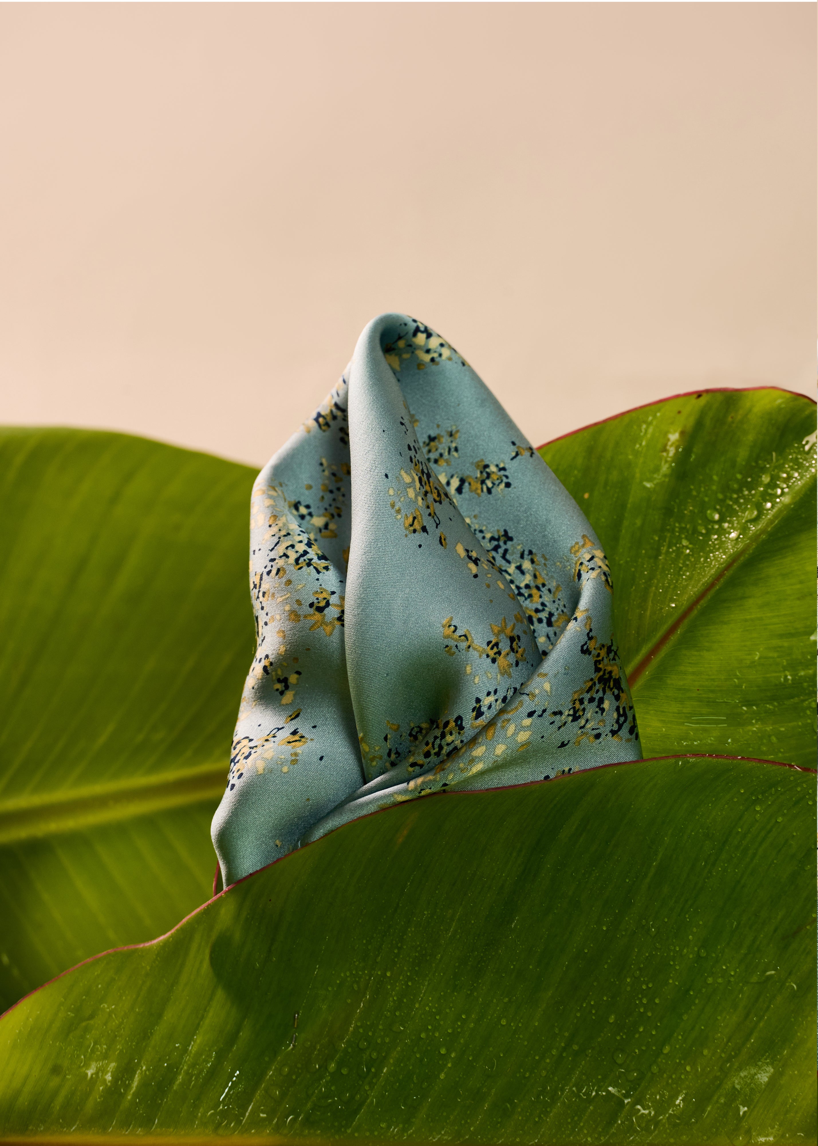 POCKET SQUARE - FORGET-ME-NACRE