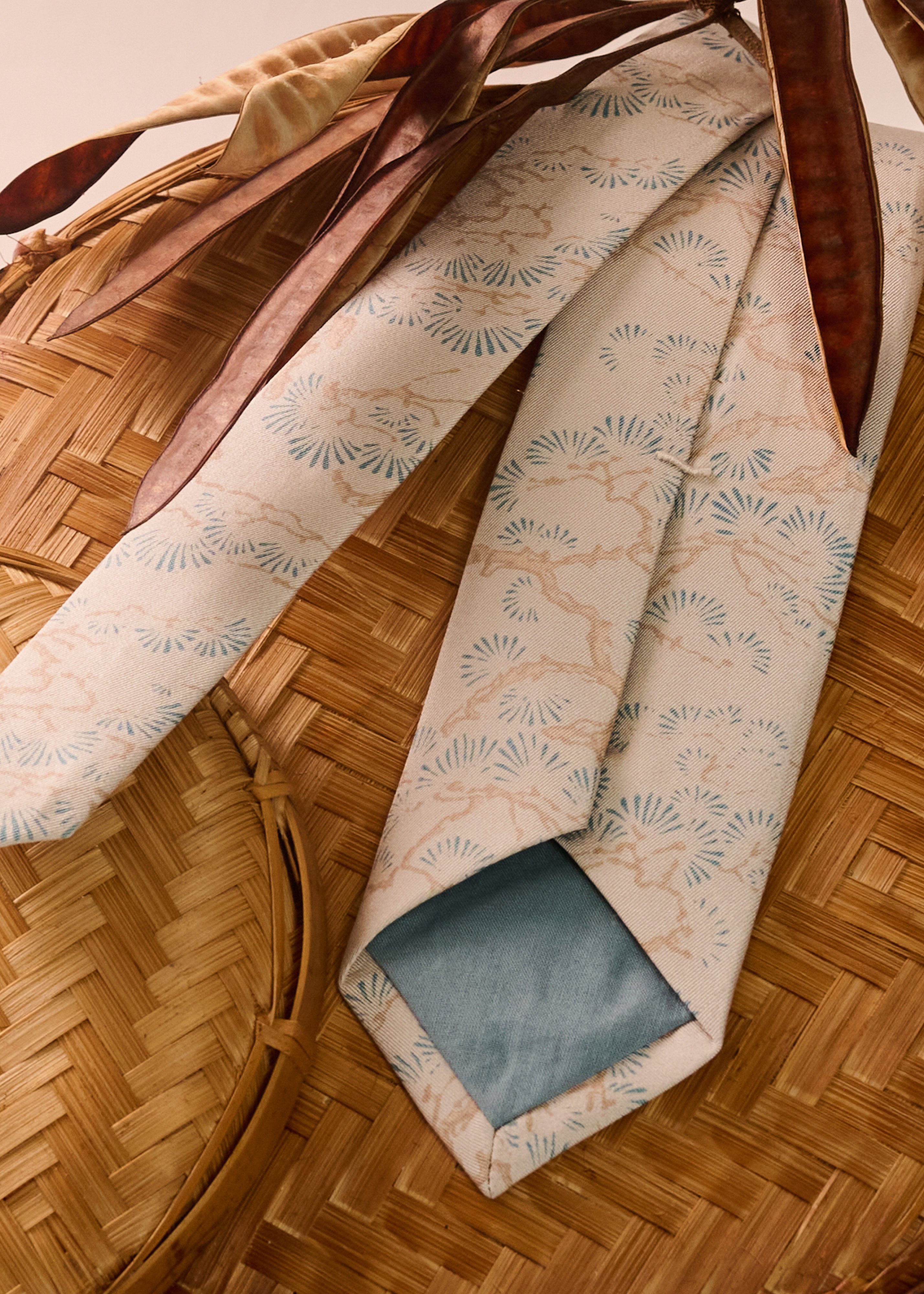 SLIM TIE - PEARLWOOD SKY