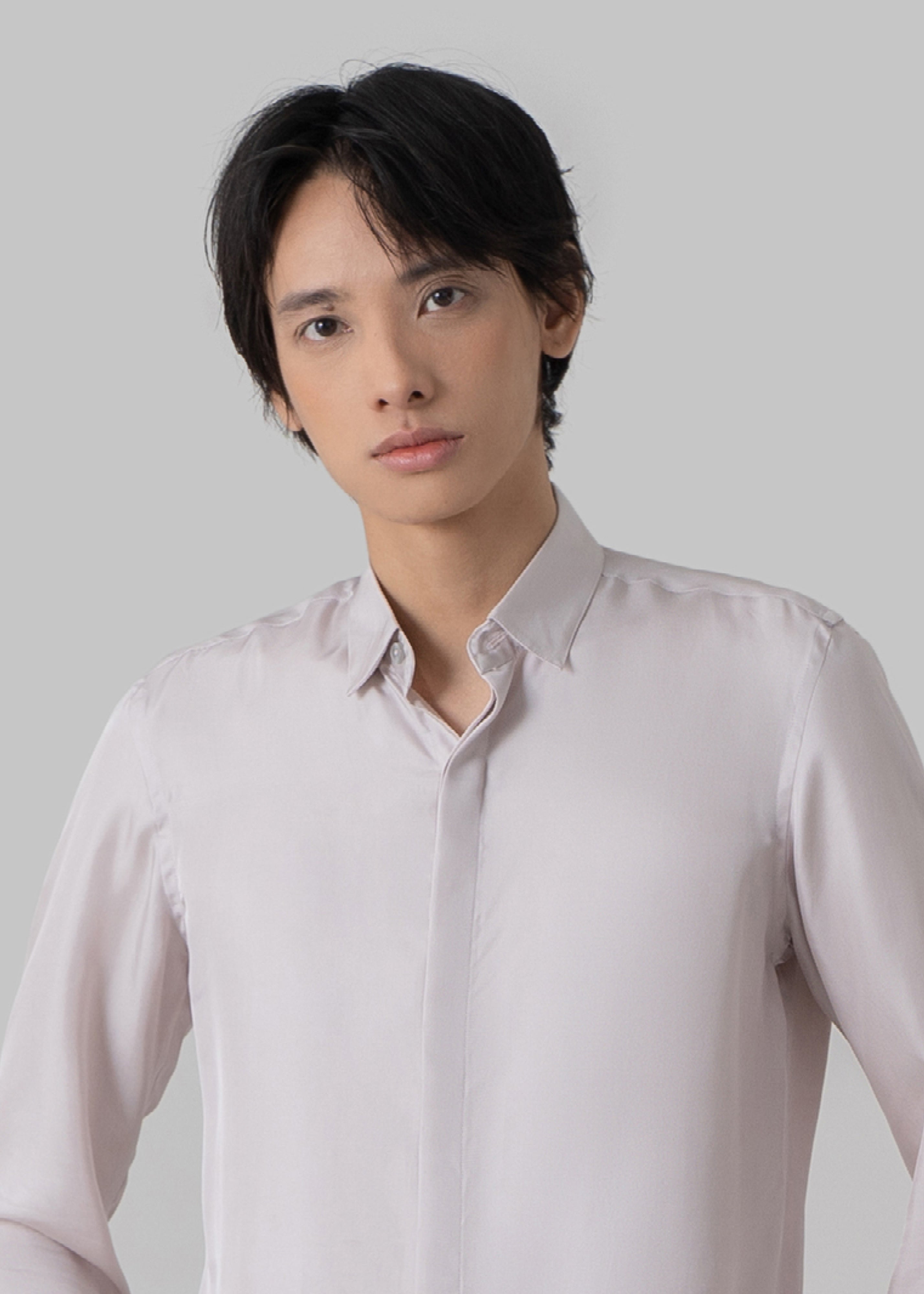 CARDAMOM - MOON GREY