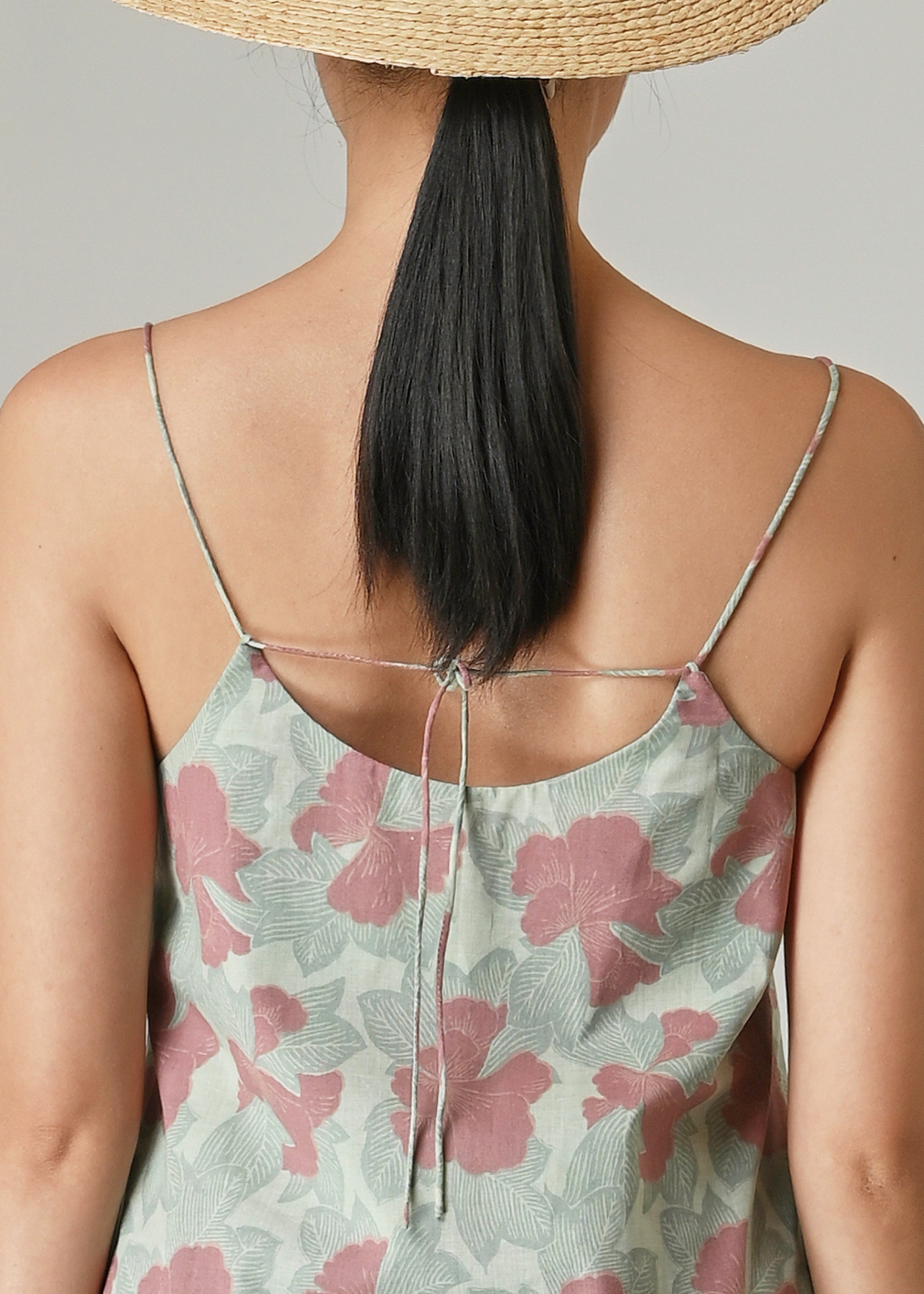 CLEMATIS - HIDDEN GARDEN LICHEN