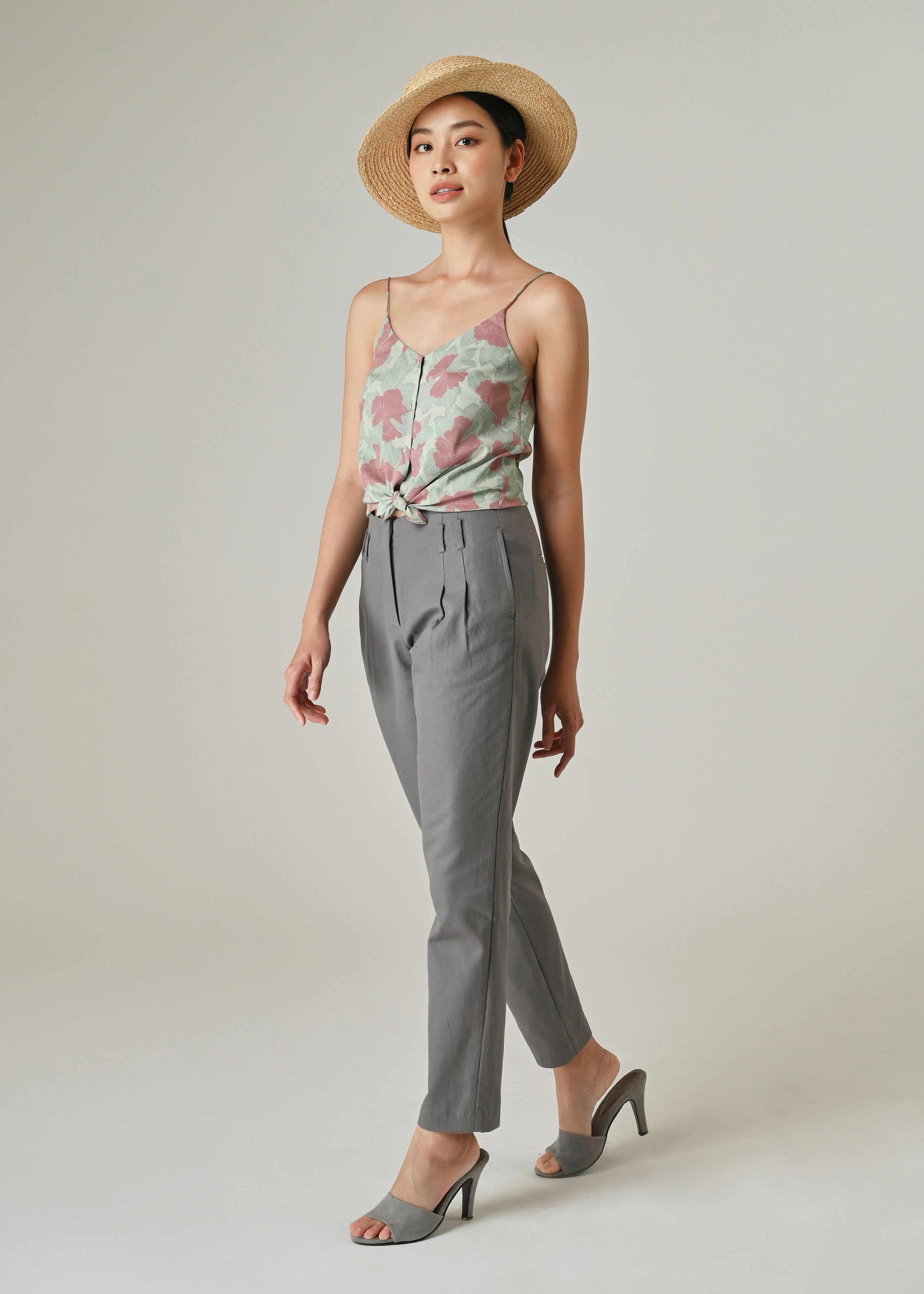 CLEMATIS - HIDDEN GARDEN LICHEN