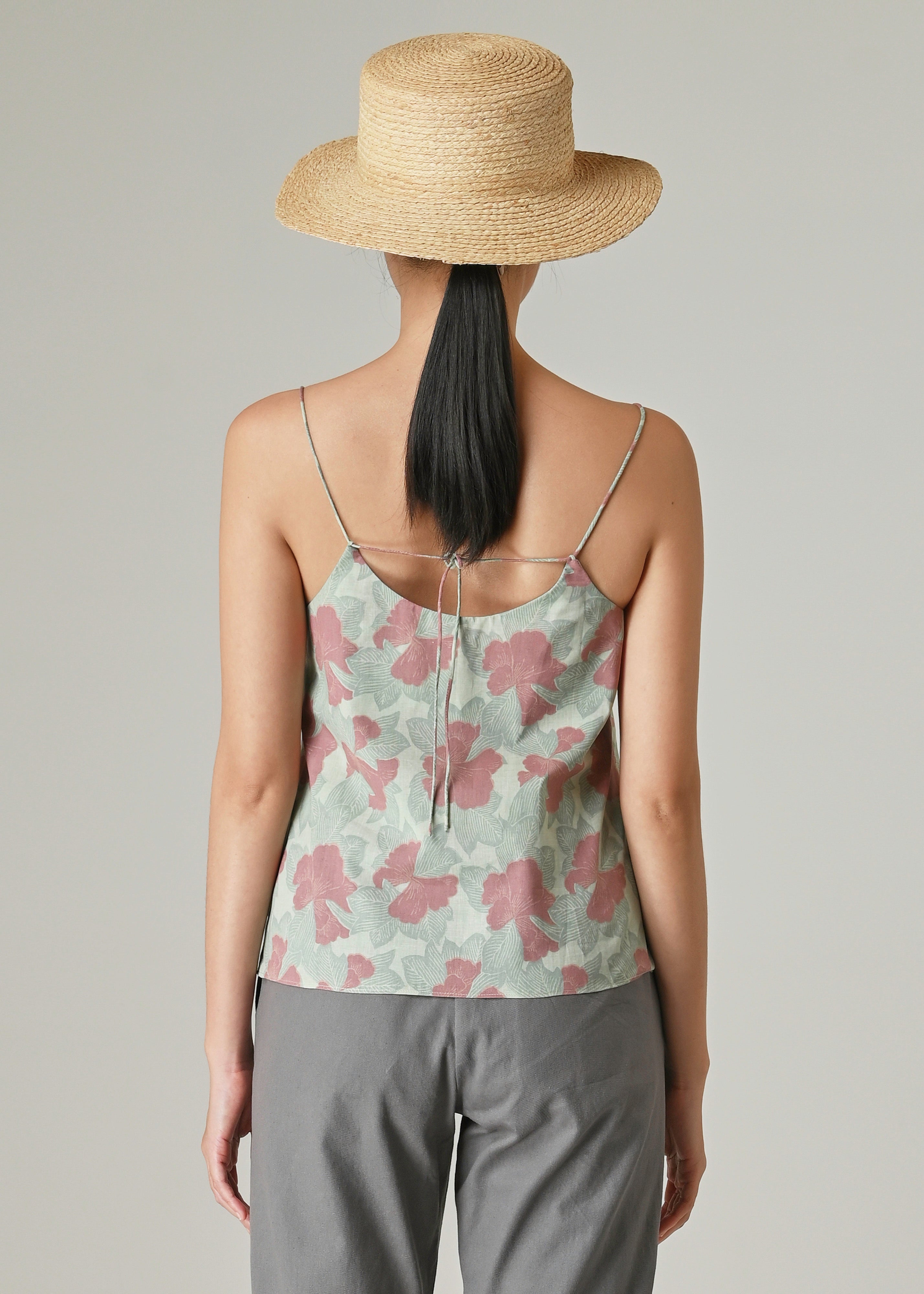 CLEMATIS - HIDDEN GARDEN LICHEN